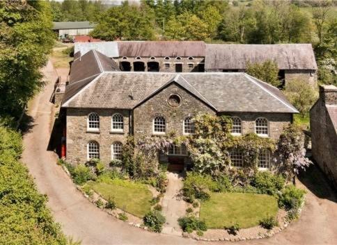 Henllys Estate B And B Llandovery Exteriér fotografie